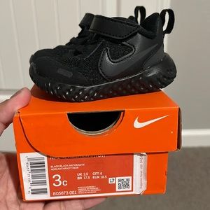 New baby Nike revolution soft sole 3C